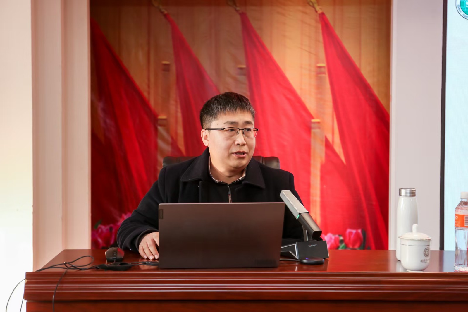 聚焦样板支部创建 提升党建规范化水平——必赢举办党务干部培训暨经验交流会