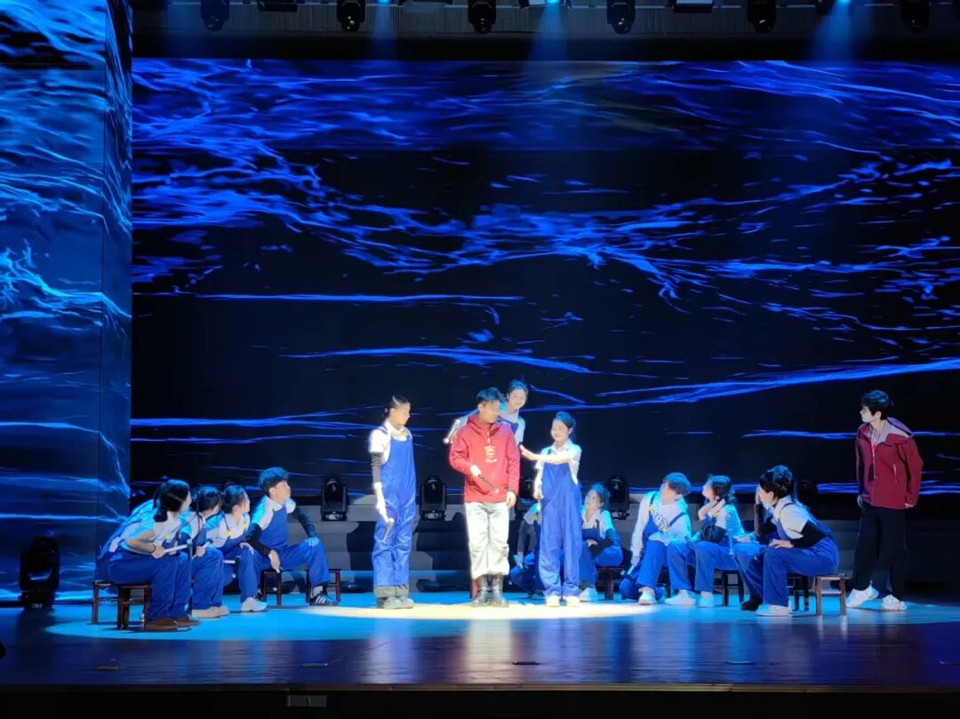 必赢242net官网师生参演高碑店市春节联欢晚会