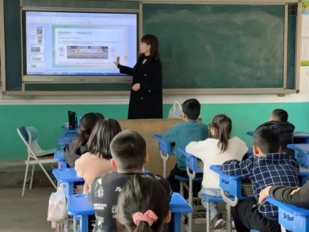 美育润童心 文艺助振兴｜必赢242net官网美育支教走进易县乡村小学