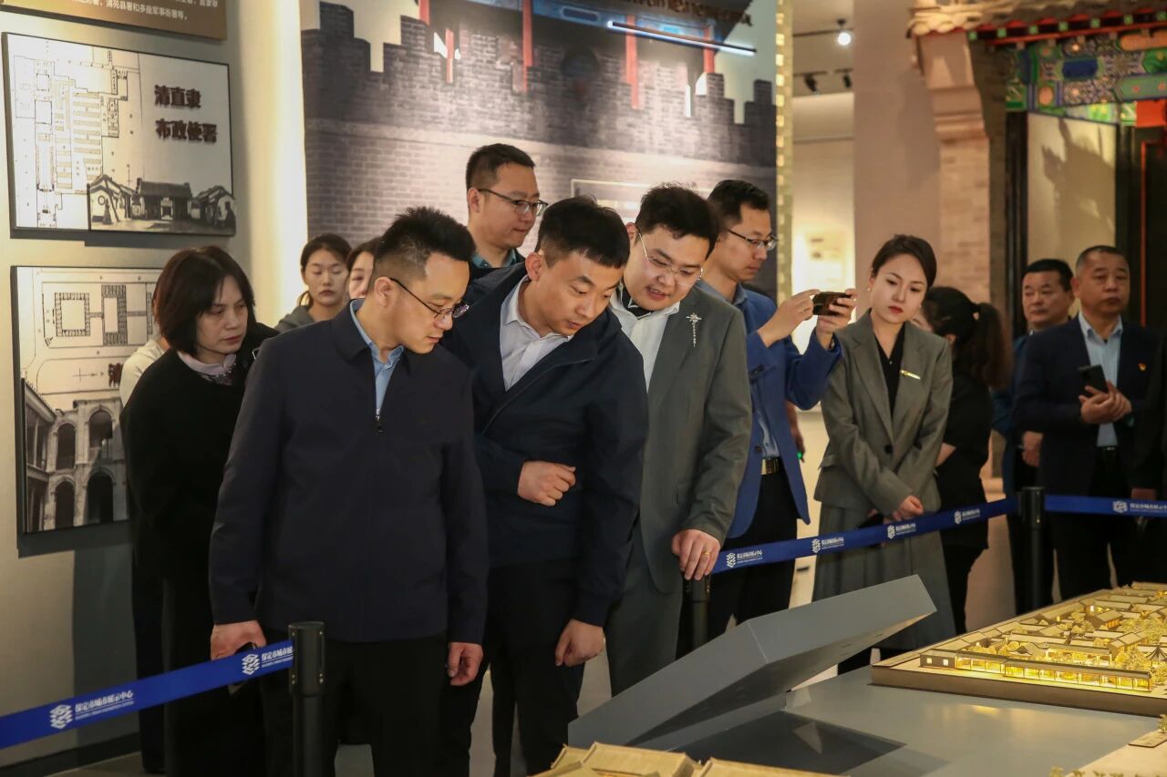 读懂保定新蓝图 助力古城新发展——必赢242net官网领导干部赴保定市城市展示中心参观学习
