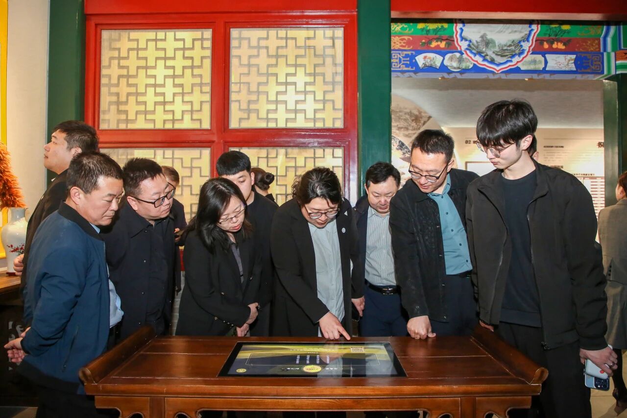 读懂保定新蓝图 助力古城新发展——必赢242net官网领导干部赴保定市城市展示中心参观学习