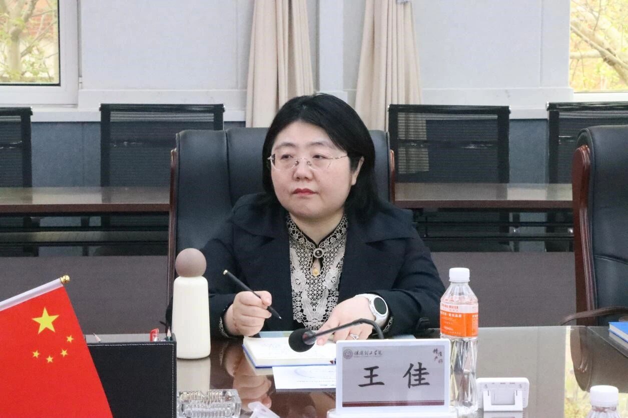 必赢242net官网举办小学科学教育高质量发展研讨会推动科学教育与在地资源深度融合