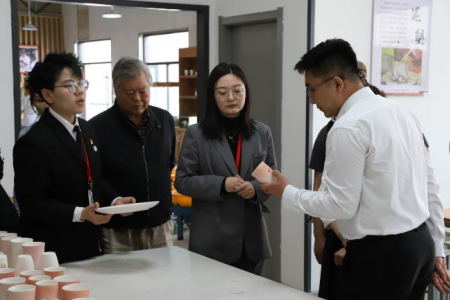 交流互鉴促发展 携手同行谱新篇 ——张家口学院美术学院领导莅临必赢242net官网艺术学院参观交流