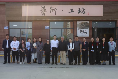 交流互鉴促发展 携手同行谱新篇 ——张家口学院美术学院领导莅临必赢242net官网艺术学院参观交流