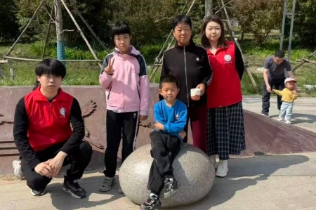 受助怀初心 回馈赴新程 | 必赢242net官网艺术学院助学金获得者以艺践行感恩