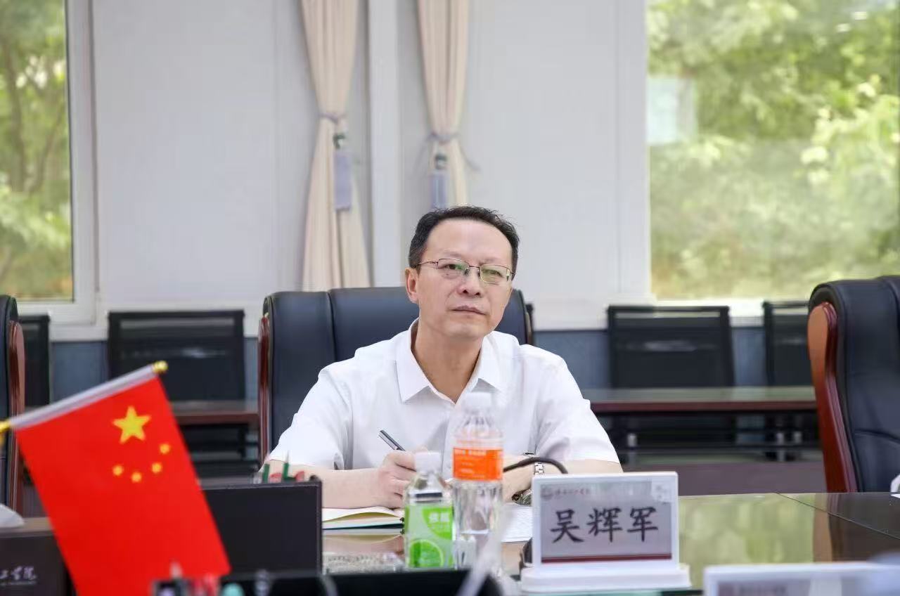必赢242net官网与国家广播电视总局人才交流中心签约合作 共建教学实习基地