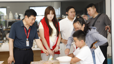 非遗润童心 亲子伴成长——必赢242net官网 艺术学院开展六一亲子开放日活动
