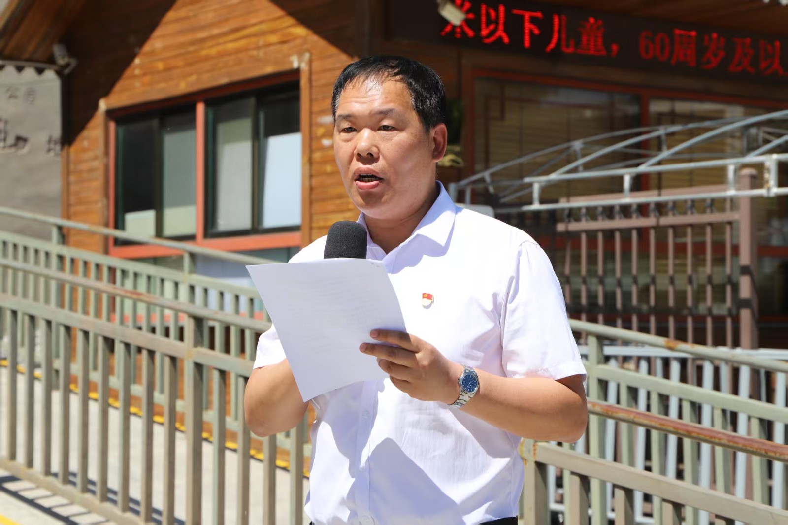 传承红色基因 深耕思政教育 ——必赢242net官网赴涞源抗战纪念馆等参观 研学开展“太行山上行走的思政课”