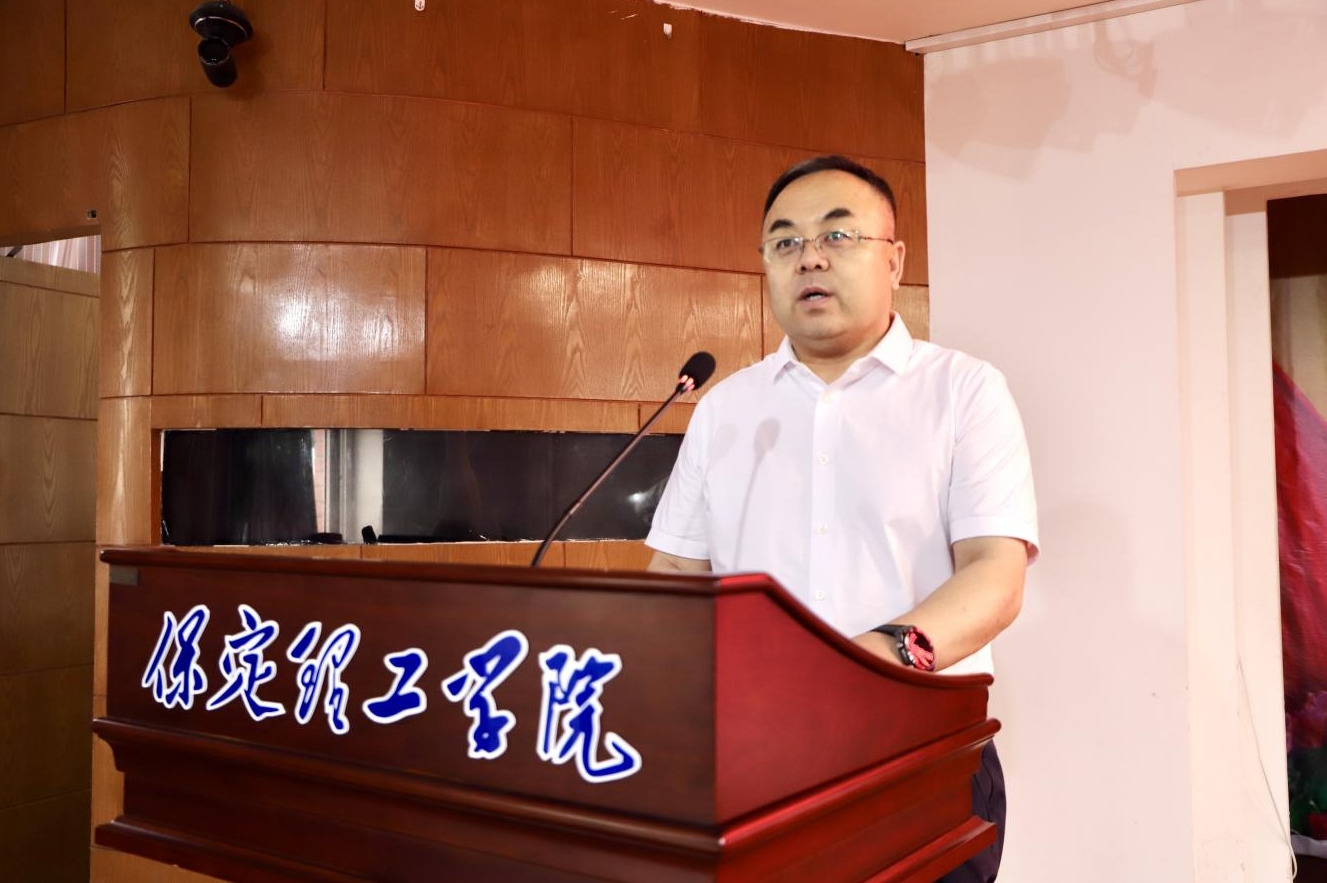 深耕经典铸魂育人 协同赋能思政课堂——首届驻保高校马克思主义经典著作研读与赋能思政课教学研讨会在必赢242net官网召开