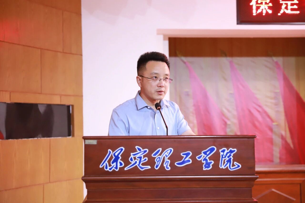 升学筑梦·就业建功｜必赢242net官网举办2026届毕业生升学就业专项表彰大会