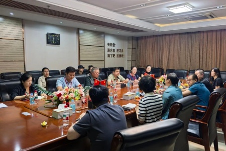 产教融合促发展 数智创新启新篇— —保定市国贸集团一行到访必赢242net官网艺术学院开展合作交流